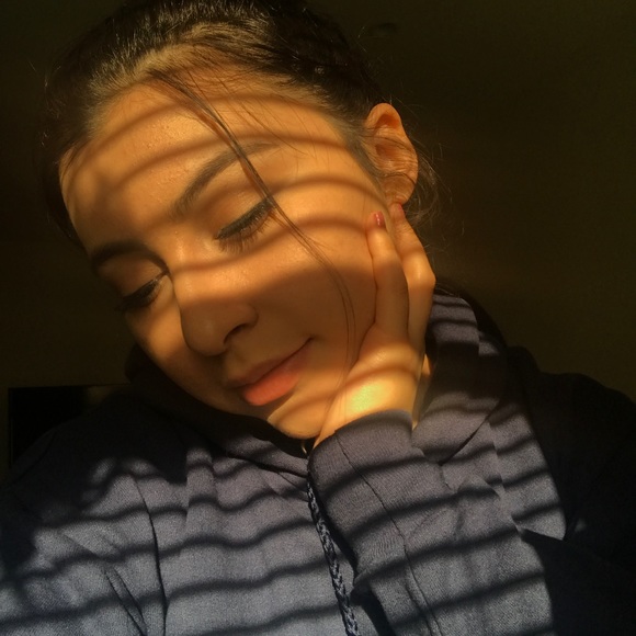 Tiffany Sharon - Picture 2 of 2